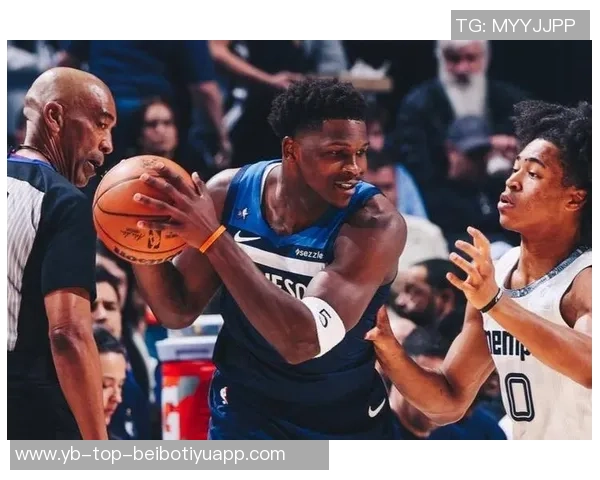 爱德华兹因右脚脚趾感染缺席对阵火箭现为每日观察状态